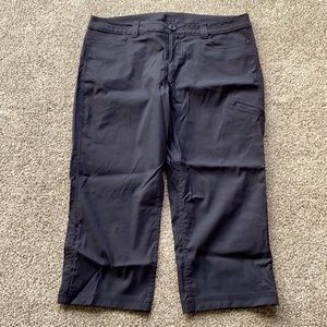Eddie Bauer crop pants size 14